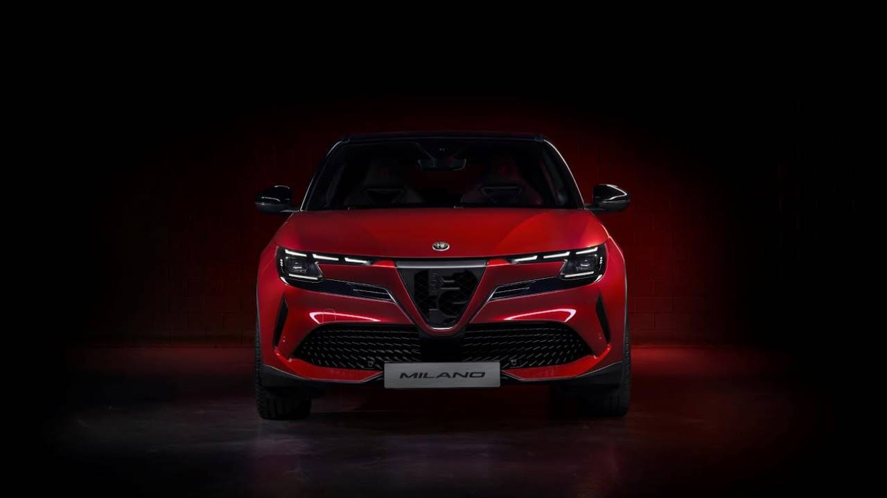 Alfa Romeo’nun Yeni Elektrikli Modeli Milano!