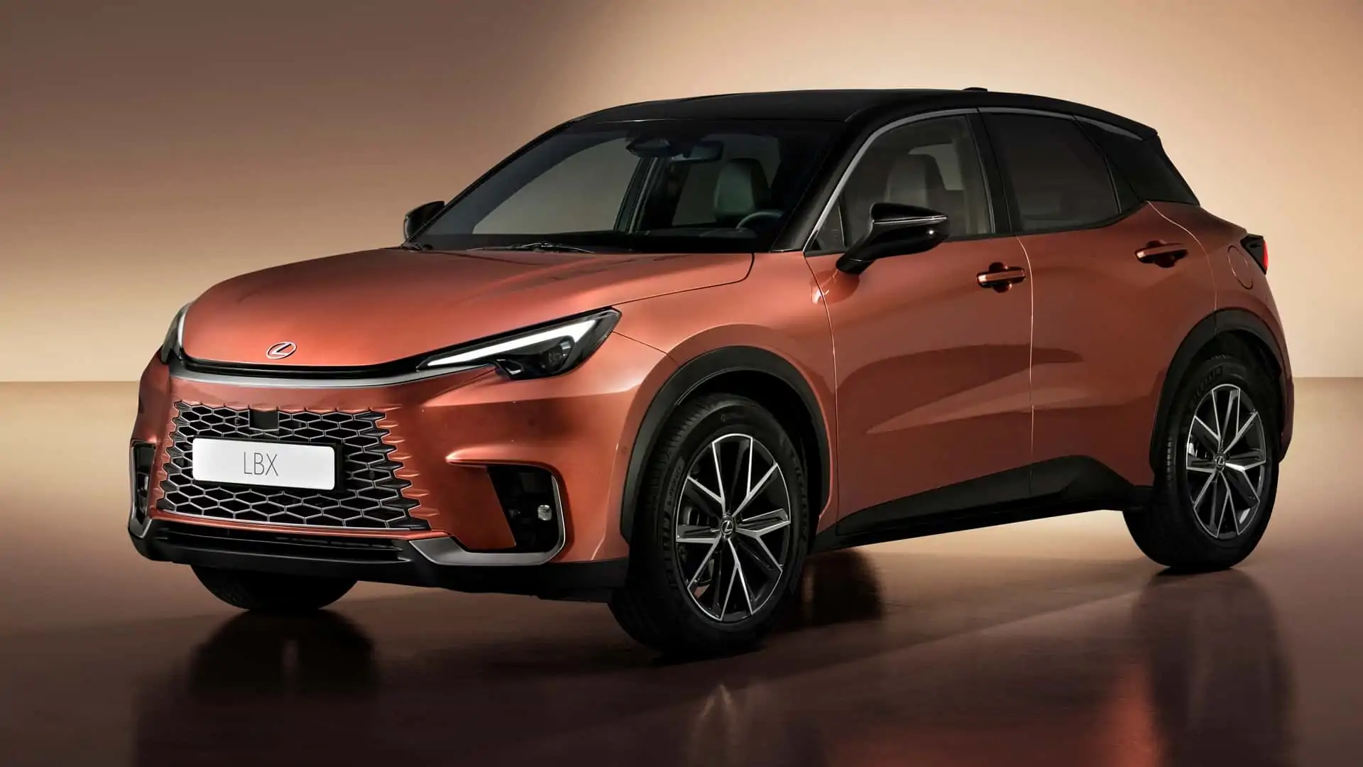 Yeni Lexus LBX Türkiye’de Satışa Çıkıyor!